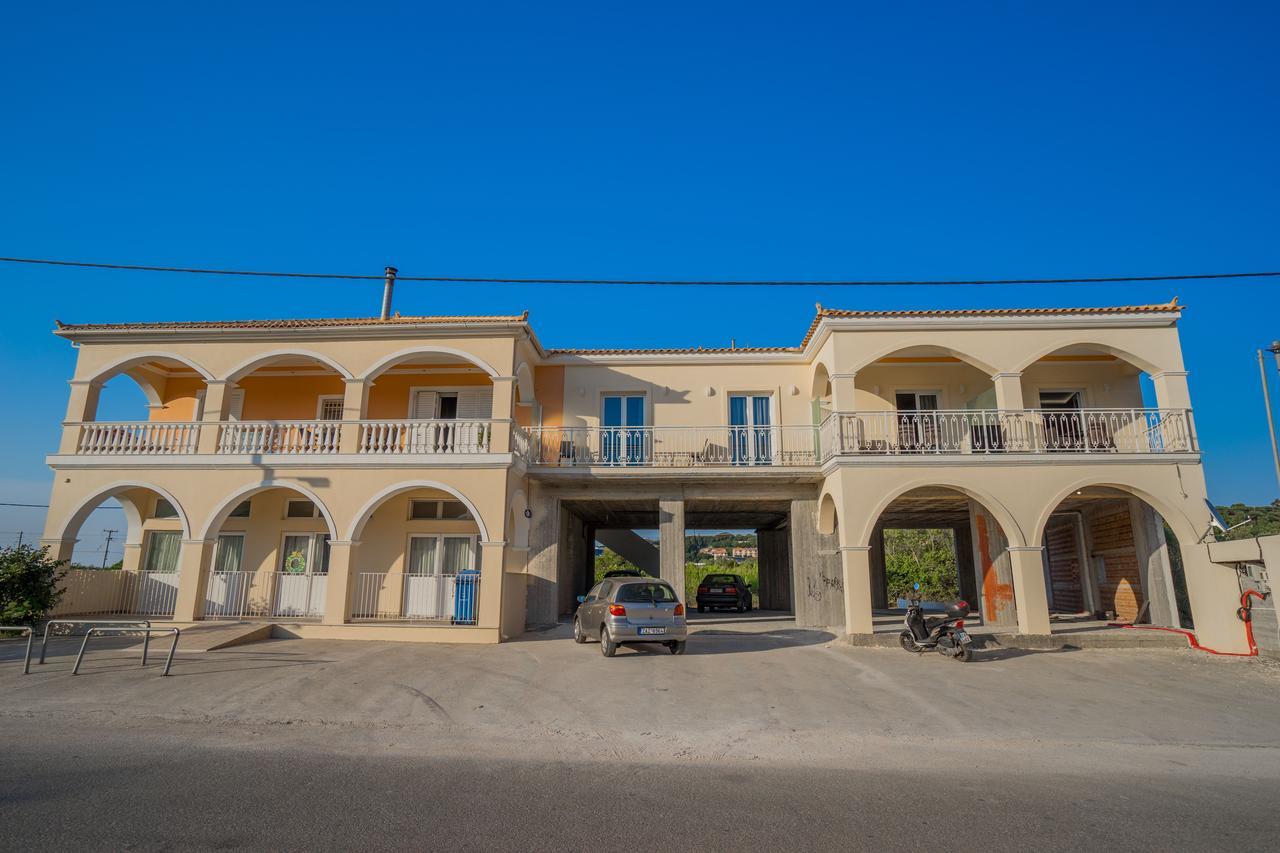 Katsaros Luxury Apts 5Min Walk To Beach Leilighet Tsiliví Eksteriør bilde